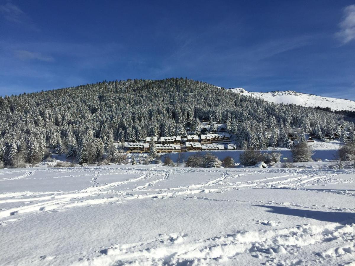 Gite Chaleureux Au Lac De Payolle Campan Exteriér fotografie